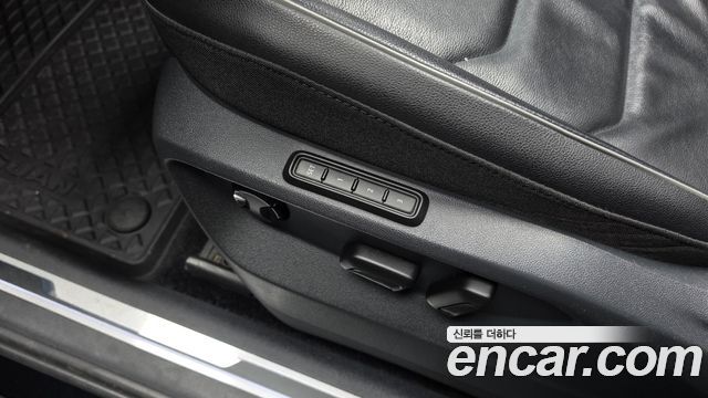Volkswagen Tiguan 2020 — photo 32