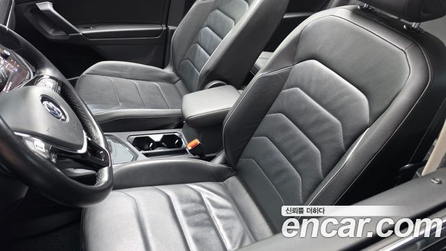 Volkswagen Tiguan 2020 — photo 33