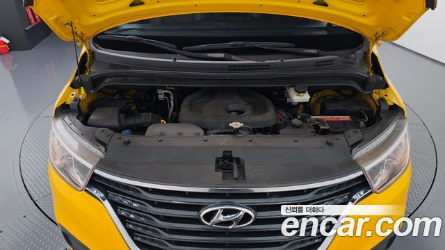 Hyundai Starex 2019 — photo 6