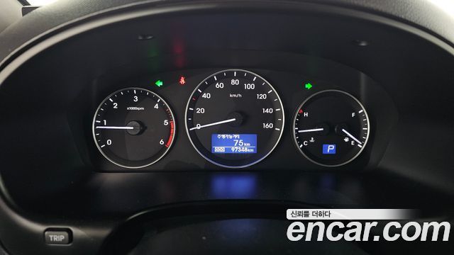 Hyundai Starex 2019 — photo 11