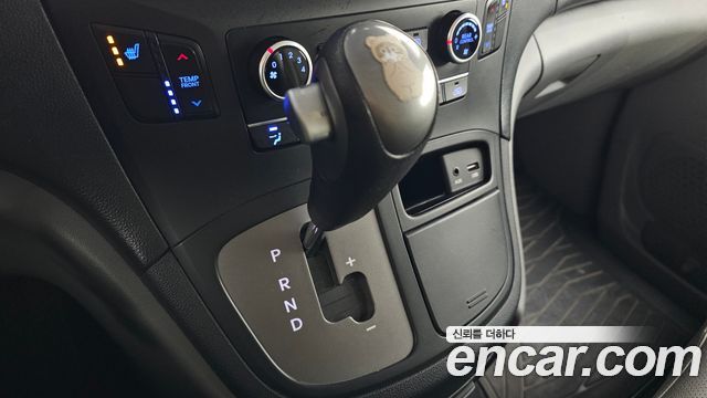 Hyundai Starex 2019 — photo 12