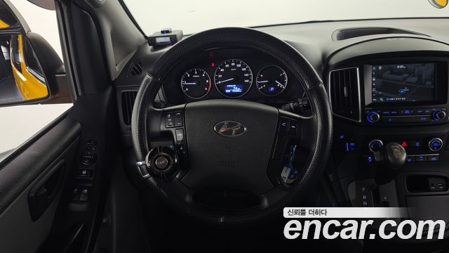 Hyundai Starex 2019 — photo 19