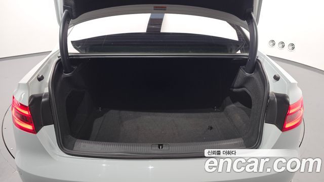 Audi A4 2016 — photo 20