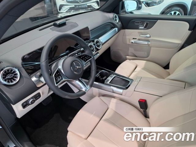 Mercedes-Benz EQB 2026 — photo 2