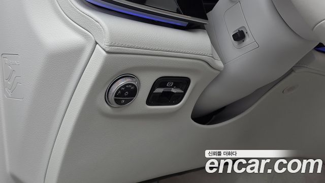Mercedes-Benz EQS 2023 — photo 30