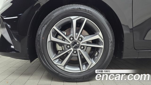 Kia K3 2023 — photo 5