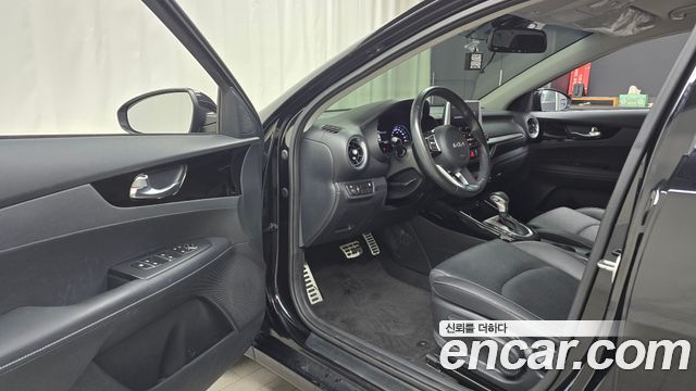 Kia K3 2023 — photo 13