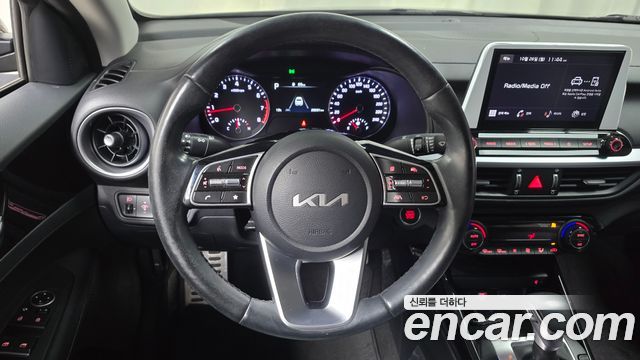 Kia K3 2023 — photo 18