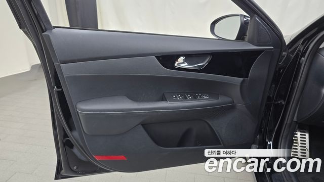 Kia K3 2023 — photo 14