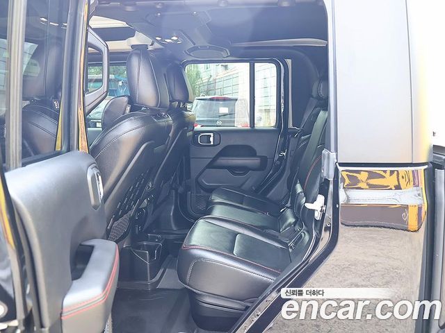 Jeep Gladiator 2021 — photo 14