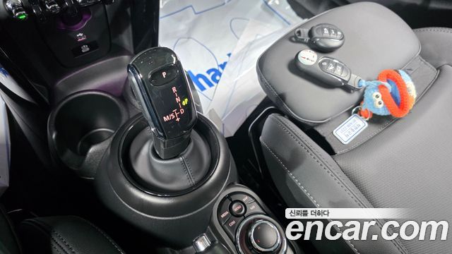 Mini Cooper 2024 — photo 12