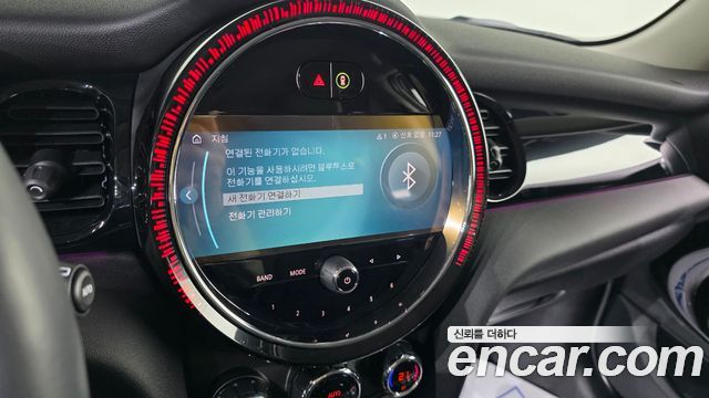 Mini Cooper 2024 — photo 21