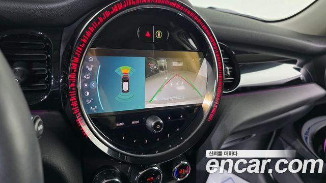 Mini Cooper 2024 — photo 24