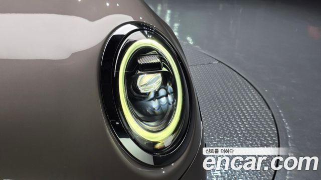 Mini Cooper 2024 — photo 8