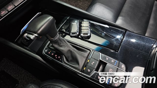 Kia K7 2017 — photo 9