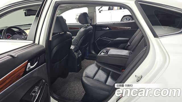 Kia K7 2017 — photo 11