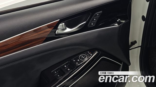 Kia K7 2017 — photo 16