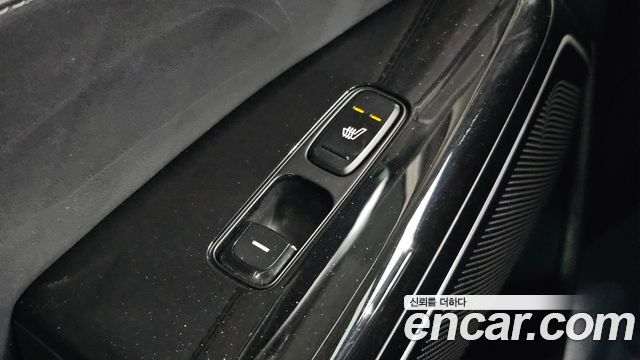 Kia K7 2017 — photo 18