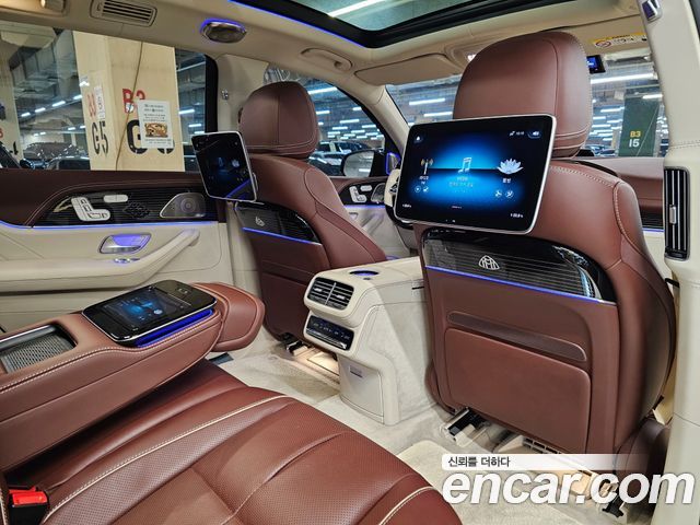 Mercedes-Benz GLS-Class 2023 — photo 12