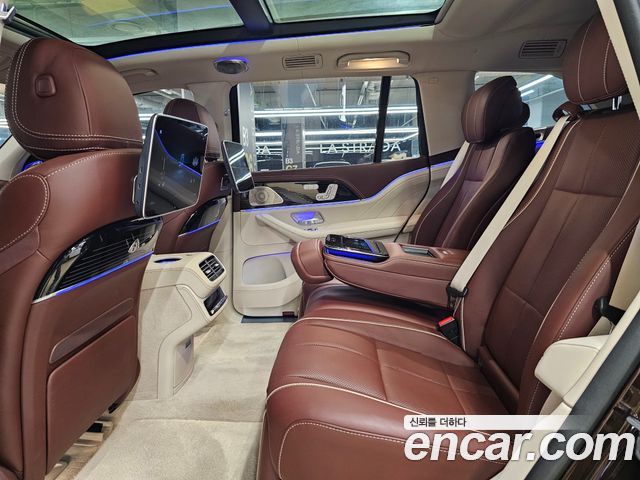 Mercedes-Benz GLS-Class 2023 — photo 17