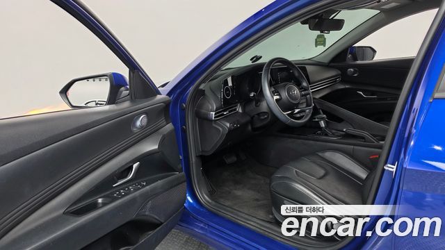Hyundai AVANTE 2023 — photo 13