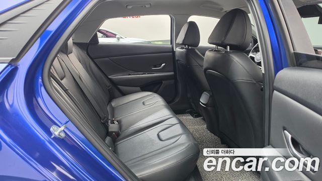 Hyundai AVANTE 2023 — photo 17
