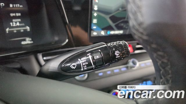 Hyundai AVANTE 2023 — photo 24