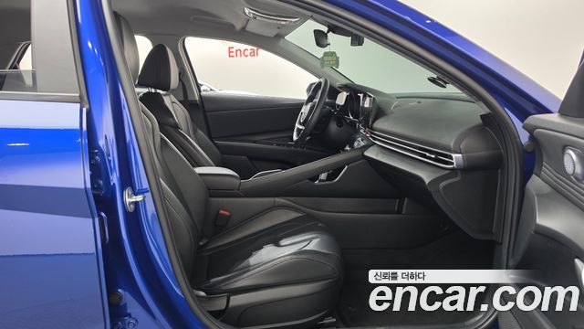 Hyundai AVANTE 2023 — photo 16