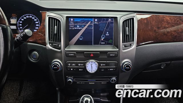 Hyundai Equus 2012 — photo 20