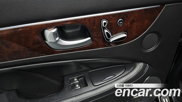 Hyundai Equus 2012 — photo 25