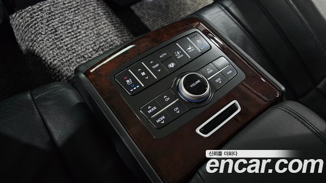 Hyundai Equus 2012 — photo 26