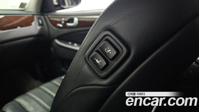 Hyundai Equus 2012 — photo 32