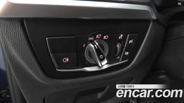 BMW iX3 2024 — photo 29