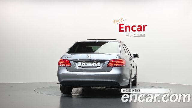 Mercedes-Benz E-Class 2014 — photo 4