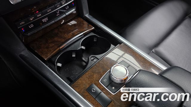 Mercedes-Benz E-Class 2014 — photo 24