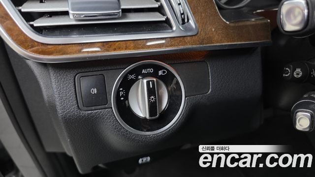 Mercedes-Benz E-Class 2014 — photo 26