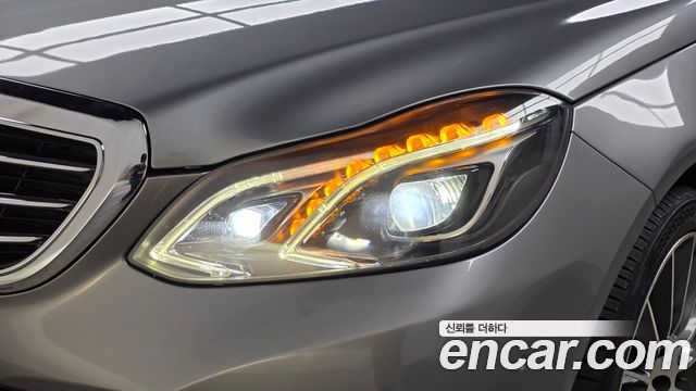 Mercedes-Benz E-Class 2014 — photo 8