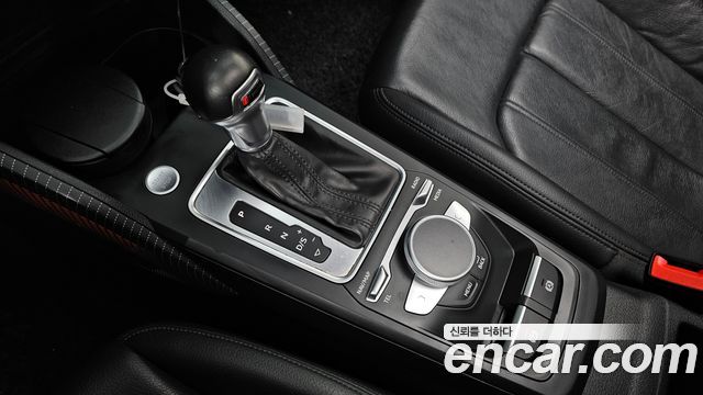 Audi Q2 2020 — photo 9
