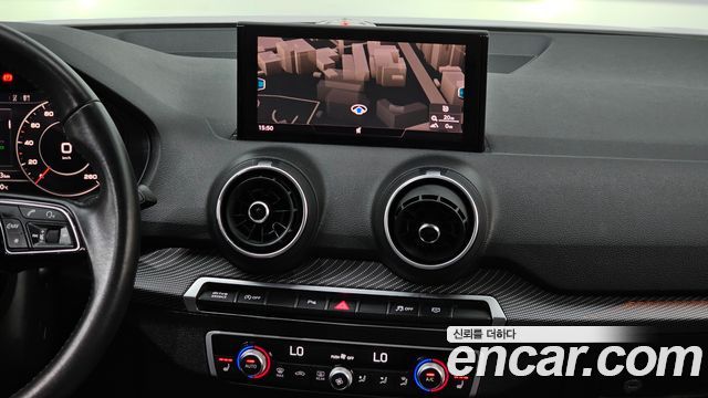 Audi Q2 2020 — photo 13