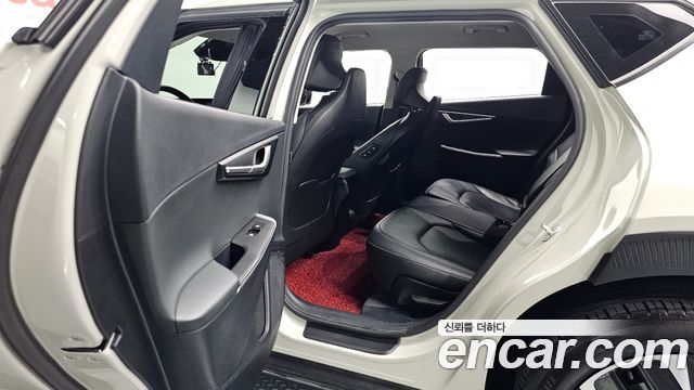 Kia EV6 2023 — photo 18