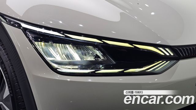 Kia EV6 2023 — photo 8