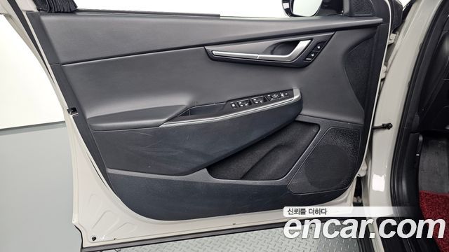Kia EV6 2023 — photo 14