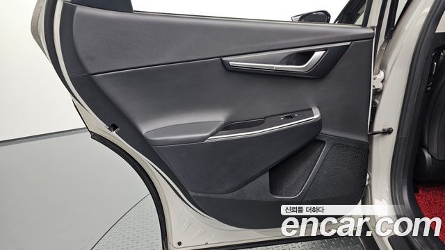 Kia EV6 2023 — photo 15