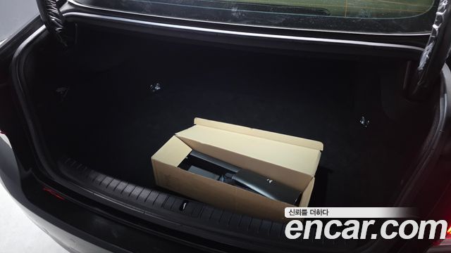 Genesis G80 2018 — photo 31