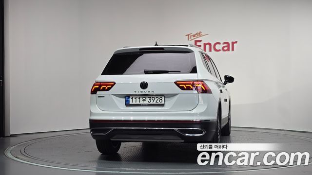 Volkswagen Tiguan 2023 — photo 4