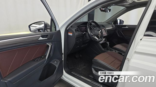 Volkswagen Tiguan 2023 — photo 10