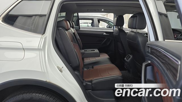 Volkswagen Tiguan 2023 — photo 12
