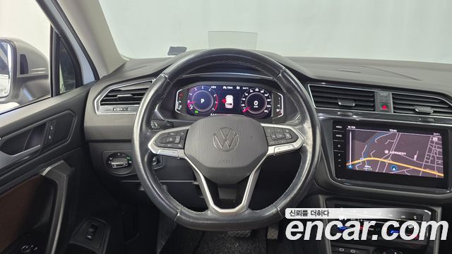 Volkswagen Tiguan 2023 — photo 13