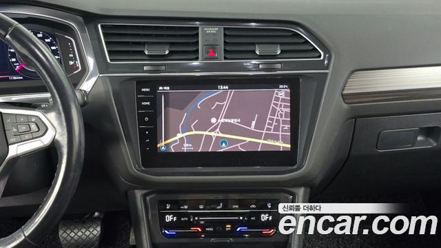 Volkswagen Tiguan 2023 — photo 14