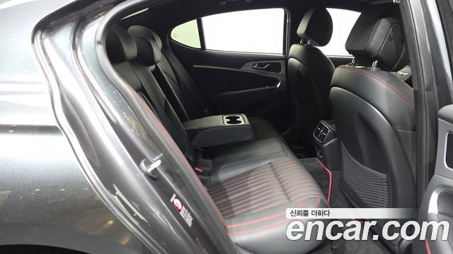 Genesis G70 2019 — photo 11